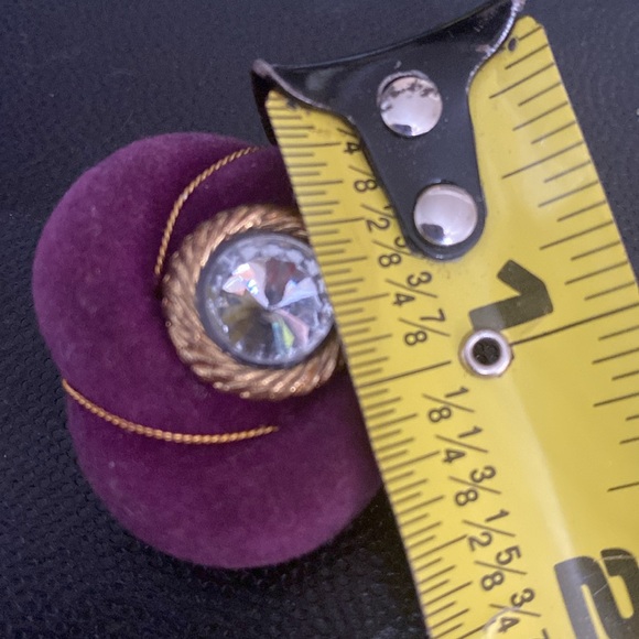 Vintage purple Velvet acrylic with rhinestone clip-on Earrings - Picture 5 of 7